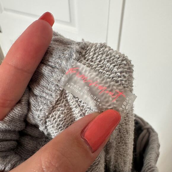 Free People FP Movement All Star oversized graphic print sweatpants joggers XS - Picture 7 of 7